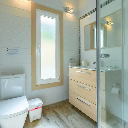 Villa Karla Con Piscina: Tranquilidad Y Naturaleza *