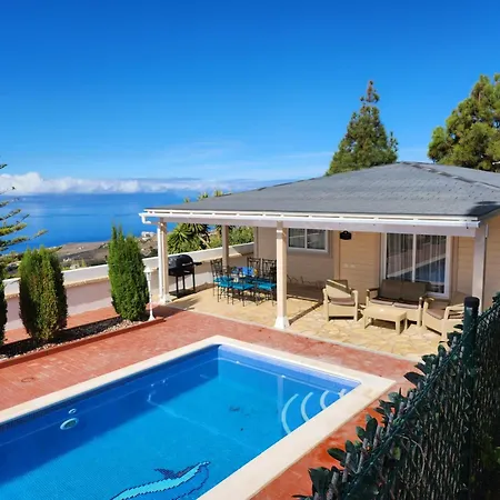 Villa Karla Con Piscina: Tranquilidad Y Naturaleza *